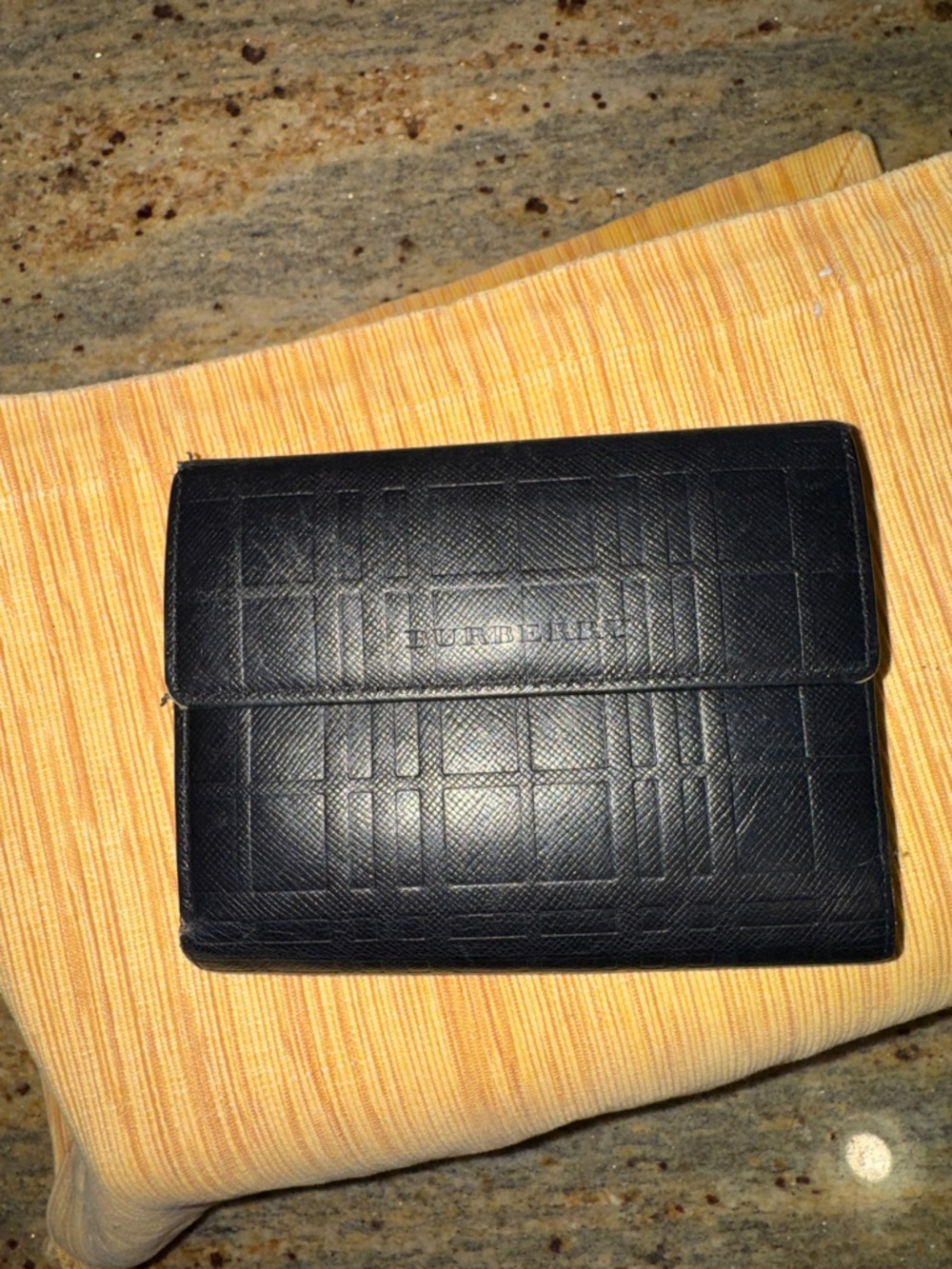 Burberry Black Embossed Leather Bi-Fold Womens Kisslock Wallet - Picture 13 of 16